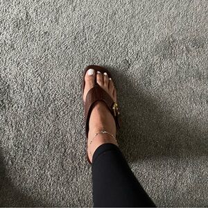 Louis Vuitton brown leather flip flops size 38